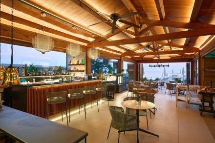 Cap Estel Bar Salle · Bar Vue Mer Eze
