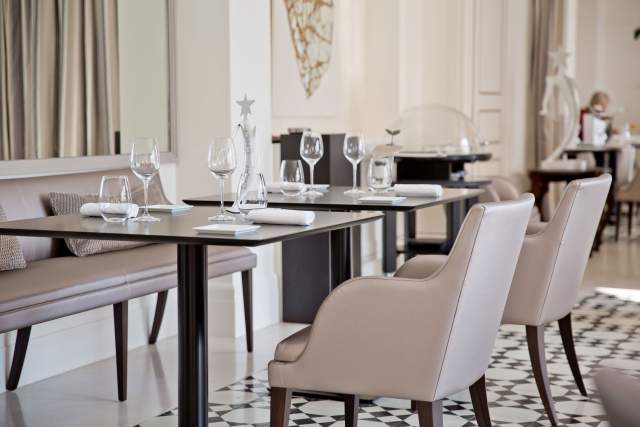 Cap Estel Restaurant Salle · Hôtel Luxe Côte d'Azur